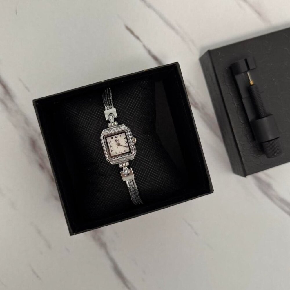 SKU:0460 Retro tiny silver mini square watch + in a gift box stainless steel‎